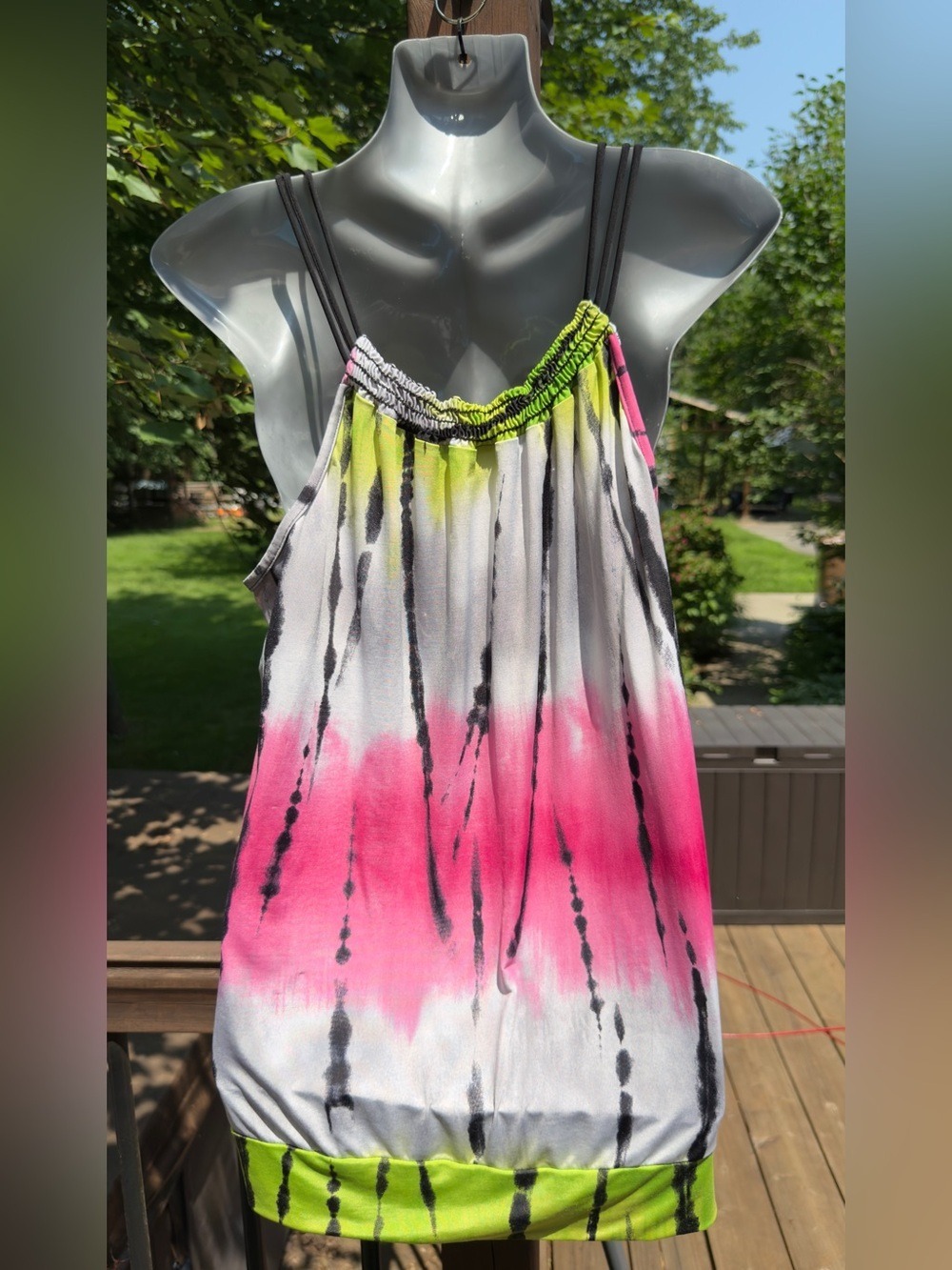 •3👚/ 25$ -Suzy Shier Pink, Gray & Lime Tie-Dye Spaghetti Strap Tank | Large - Picture 6 of 7